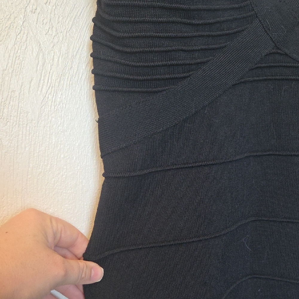 Bebe Black Ribbed V-Neck Bodycon Dress - Picture 5 of 8